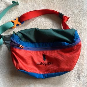 Cotopaxi Bataan fanny pack